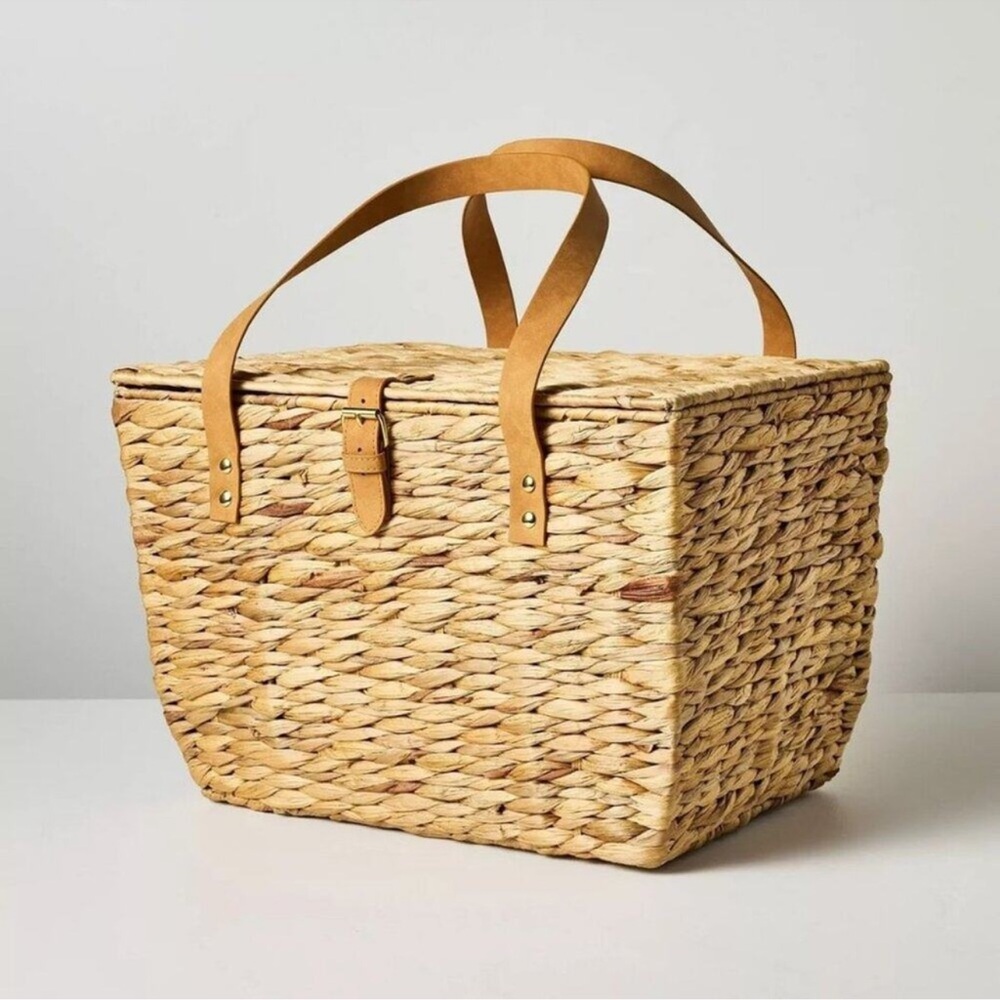 Hearth & Hand Magnolia Natural Woven Picnic Basket with Green Plaid Liner NWOT